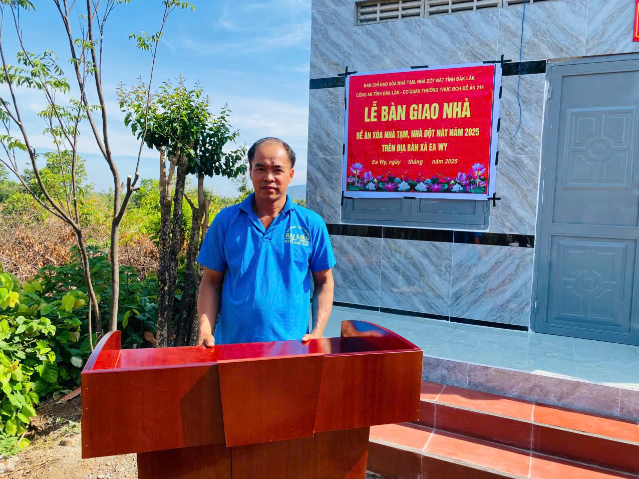 CHỦ NHÀ